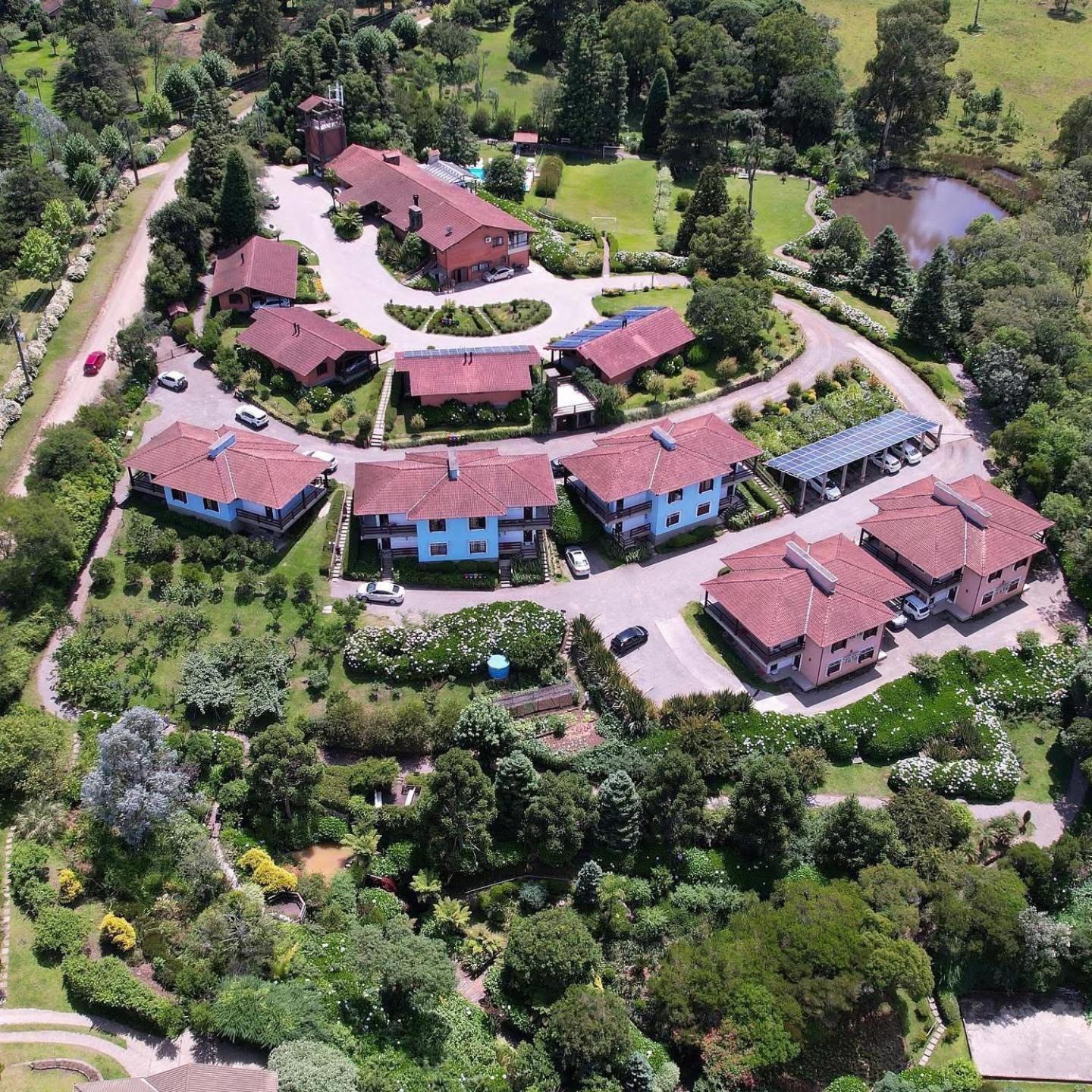 Hotel Bangalos Da Serra Gramado Exterior photo